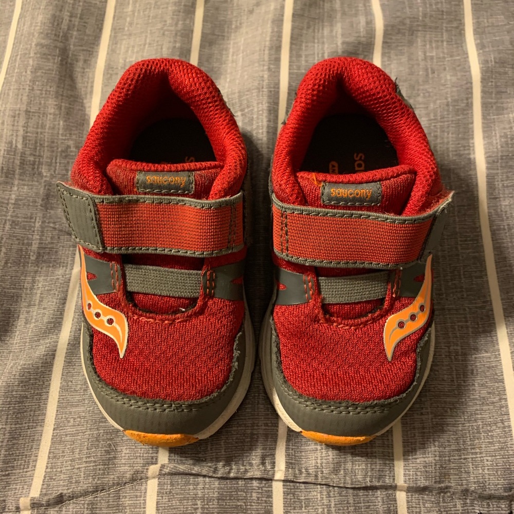 Saucony toddler sneakers